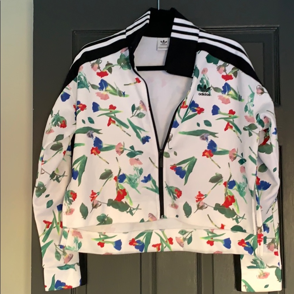 Adidas zip up! Crop super cute